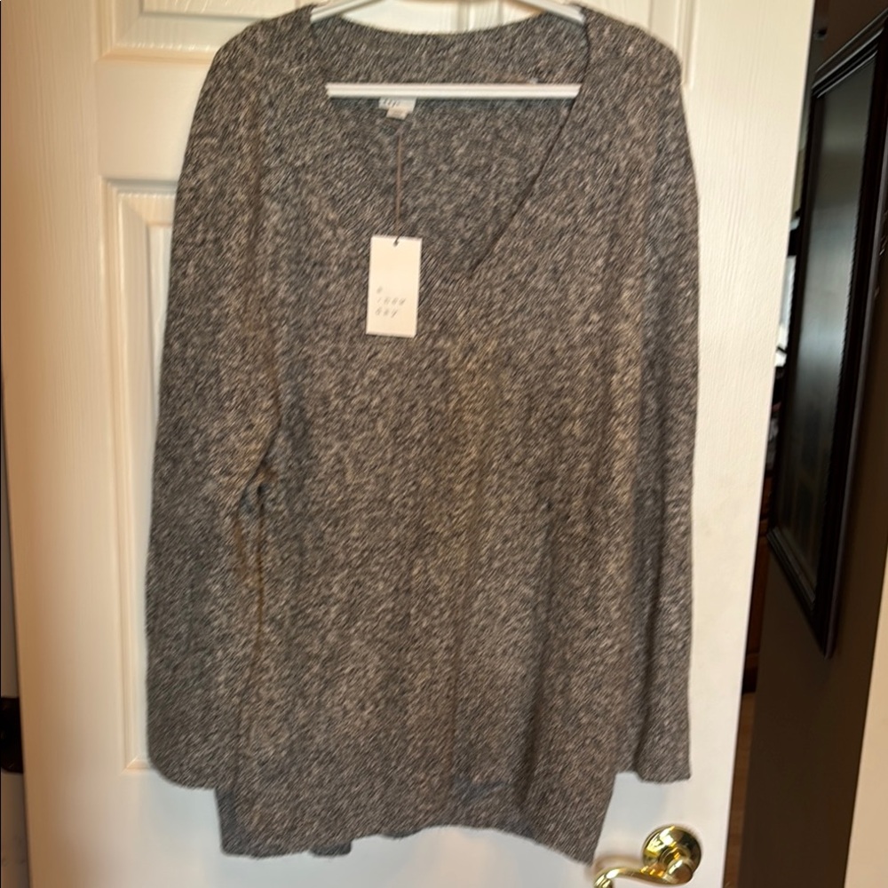 A New Day Gray V-Neck Long Sleeve Sweatshirt